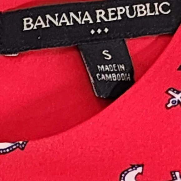 Banana Republic Red Top with Bird Pattern - Picture 7 of 7